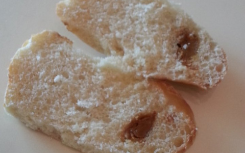 "Зачем обманывать детей?": в сети обсуждают удивительное фото из школьной столовой Чепецка