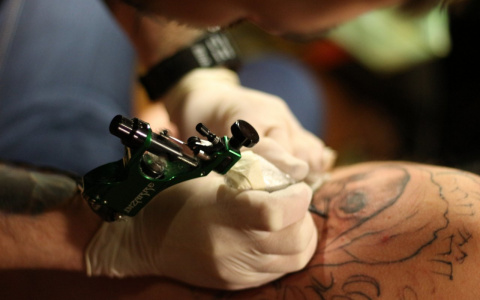 Кировчанин убил друга за большое количество татуировок на теле