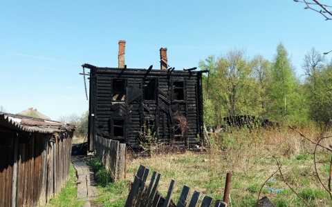 Следователи начали проверку после гибели четырех человек в пожаре в Санчурске