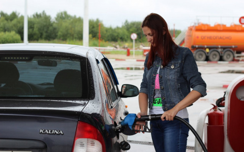 На неделе бензин в Кирове подорожает до 45 рублей за литр
