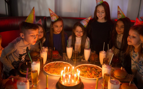 Детский выпускной: как организовать праздник за 1050 рублей