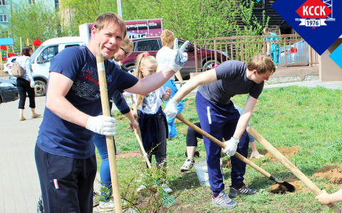 В новых микрорайонах Кирова прошли субботники с конкурсами и чаепитием