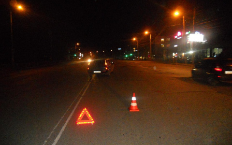 У троллейбусного парка водитель иномарки сбил пьяного 18-летнего парня