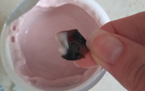 Кировчанке в йогурте для детей попался неприятный сюрприз