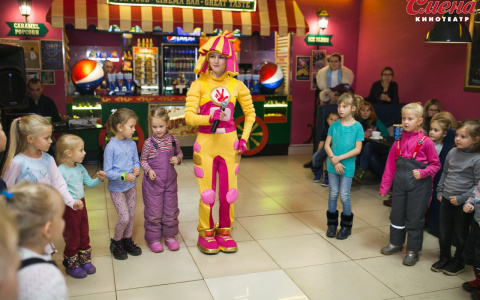 Кинотеатр "Смена" поведет семейный праздник "Фиксики" в День защиты детей