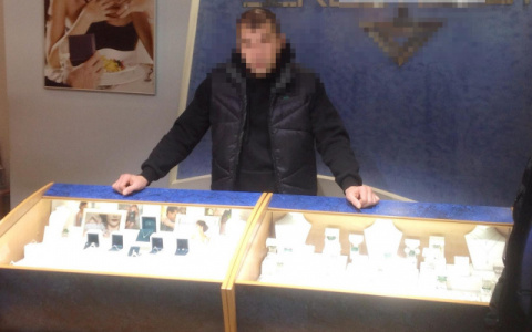 Уголовное дело об ограблении ювелирного салона в Кирове передано в суд