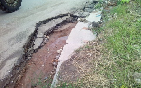 Фирма, плохо отремонтировавшая дороги в Кирове, сбежала от обязательств в другой регион