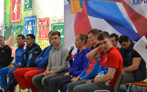 Юные спортсмены Кирова пообщались с олимпийскими чемпионами