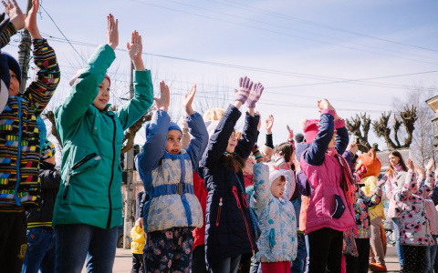 Во дворике "Дружбы" состоится детский праздник по мультфильму “Два хвоста”