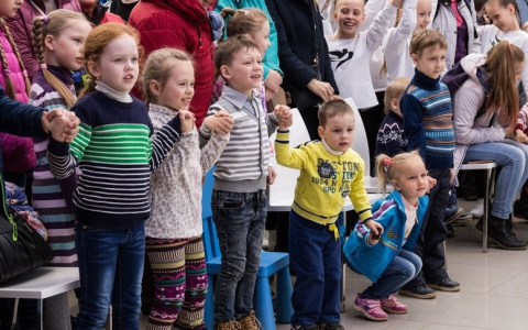 В Кирове прошел масштабный кинопоказ для 900 детей