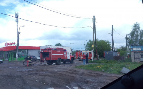 Женщина и ребенок пострадали в пожаре в жилом доме в Кирове