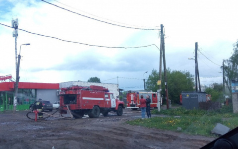 Что обсуждают в Кирове: падение рабочего с крыши ТЦ и пострадавшие в пожаре