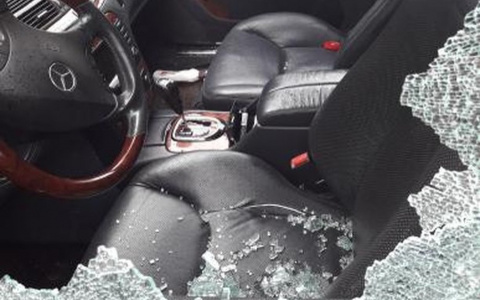 В Кирове неизвестные облили кислотой Mercedes-Benz S500