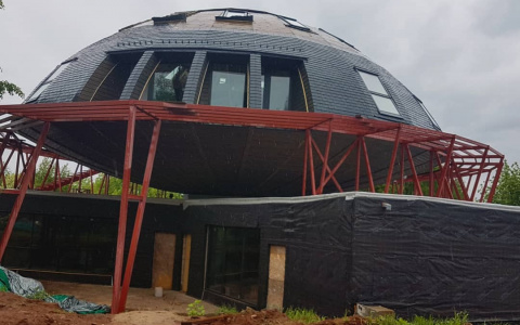 В Кировской области строят вращающийся круглый дом