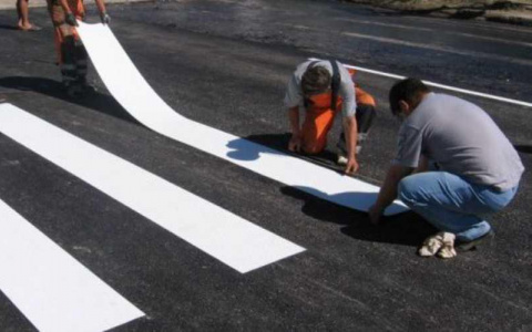 В Кирове возле школ, больниц и детских садов появится пластиковая разметка