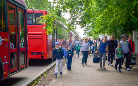 В Кирове на Октябрьском проспекте перенесли остановку