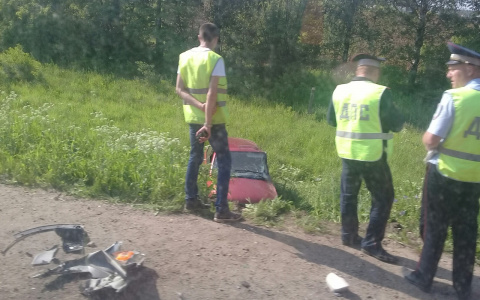 ДТП на Победиловском тракте: от удара оба авто вылетели в кювет