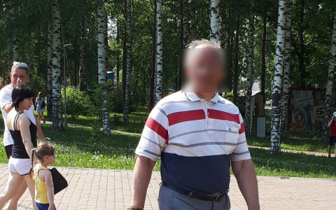 В парке Победы мужчина делал фото обнаженных детей