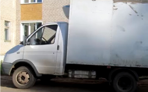 Что обсуждают в Кирове: разбившая автомобиль девушка и водитель, сбивший дочь