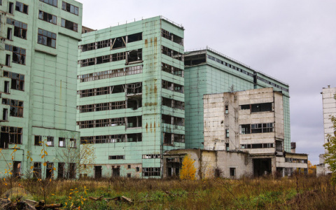 Видео: в Яранске взорвали заброшенную многоэтажку