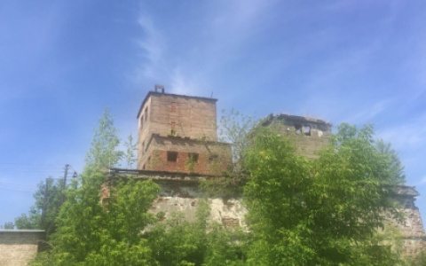 В Кировской области в здании заброшенного комбината нашли тело ребенка