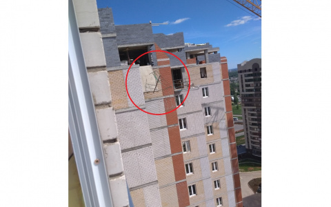 В Кирове с высоты упали двое рабочих: появились подробности трагедии