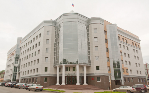 От рукописных приговоров до многотомных дел: как менялся областной суд в Кирове