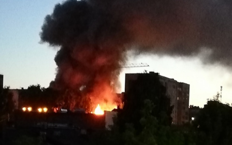 Что обсуждают в Кирове: пожар у Центрального рынка и сбой в работе колеса обозрения