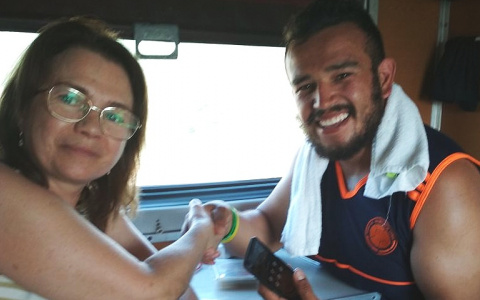 2 истории о том, как кировчане спасли болельщиков из Колумбии от голода и из аэропорта