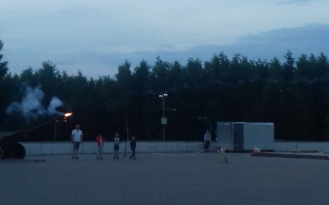 В Кирове запустили фейерверк из пушки в парке Победы