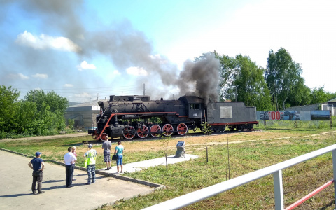В Кировской области вспыхнул паровоз-памятник