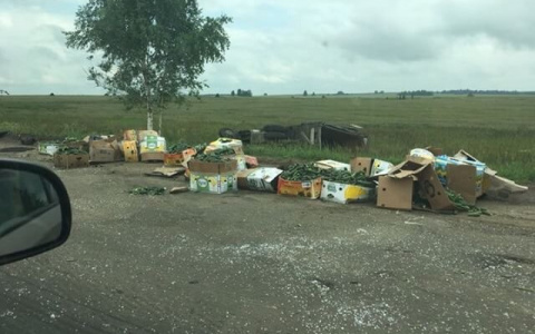 ДТП в Кировской области: на трассе опрокинулась «Газель» с огурцами