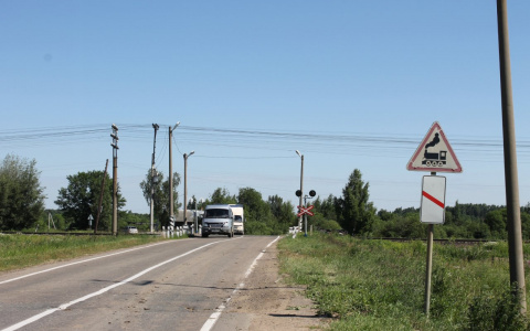 В Кировской области закроют два железнодорожных переезда