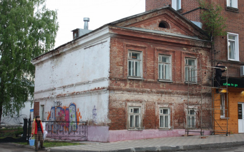 Фонд Ильи Варламова собирает деньги на восстановление дома в Кирове