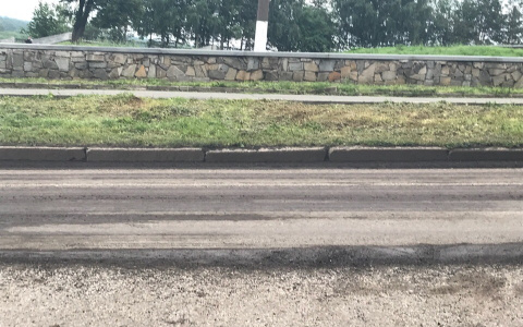 На Казанской сняли асфальт спустя год после ремонта