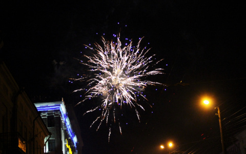 В воскресенье в Кирове прогремит салют