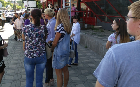 В Кирове эвакуировали посетителей торгового центра на Пролетарской