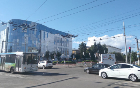 В мэрии рассказали, планируется ли ремонт дороги в районе ЦУМа