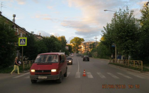 В Кирове неизвестный водитель сбил женщину и уехал