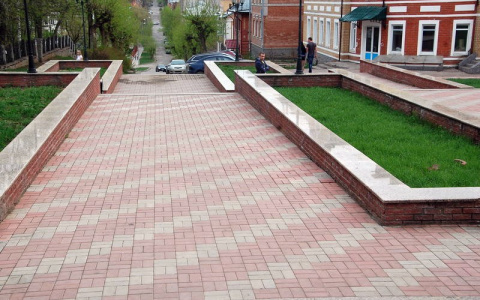 В администрации рассказали, на каких улицах Кирова появится брусчатка