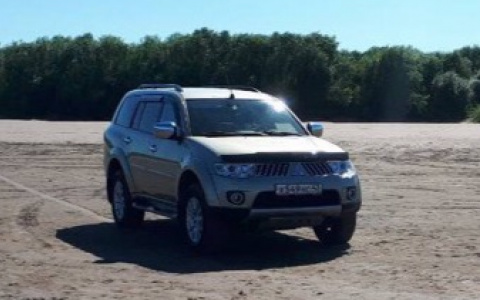 У кировской семьи с парковки угнали Mitsubishi Pajero Sport