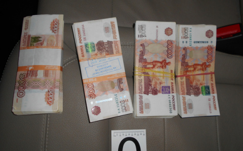 В Кирове осудили мужчину, который пытался дать взятку в 2 миллиона за друга-педофила