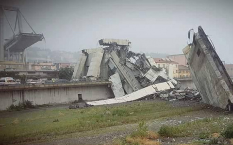 "Причин до сих пор не называют": кировчанин стал свидетелем обрушения моста в Италии