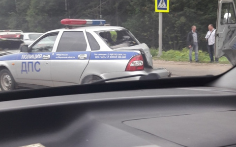 На  Советском тракте в ДТП попала машина полиции
