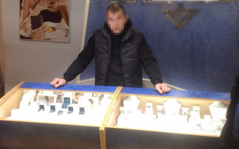 Вынесли приговор кировчанину, обокравшему ювелирный салон Sergey Slotin