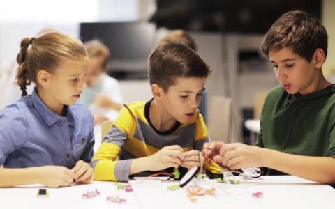 Полезная электроника в помощь для школьников и их родителей