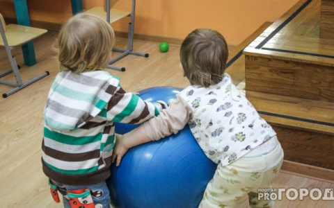 В Кировской области у молодых родителей отобрали троих детей