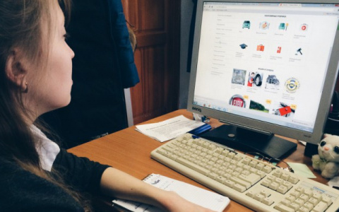 Кировчанка потеряла более 20 тысяч рублей, покупая авиабилеты через соцсети