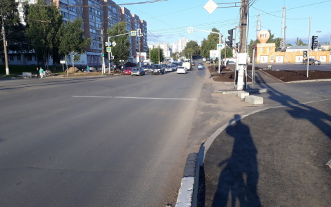 В Кирове разметку у ТЦ Макси будут переделывать