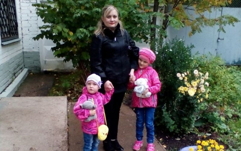 Кировчанка рассказала, почему органы опеки отобрали детей, пока она работала